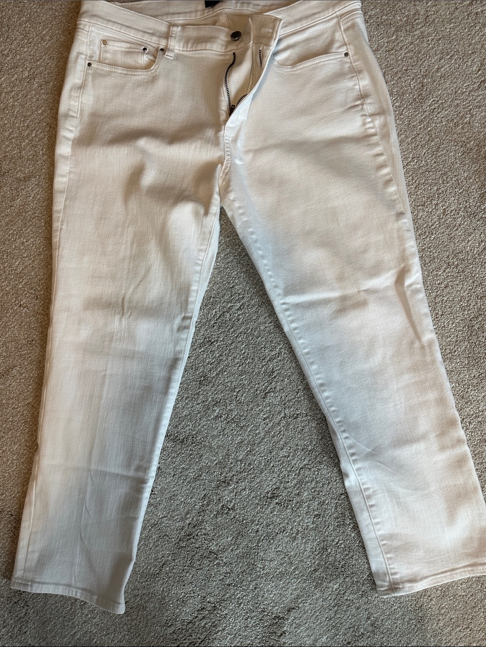 Ann Taylor White Crop  Straight Leg Jeans